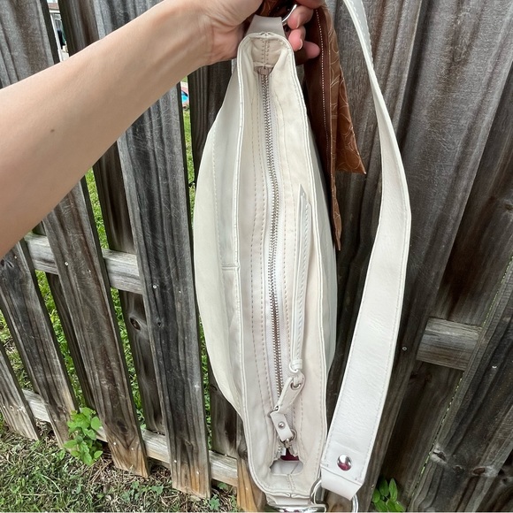Large Leather Coach Zoe Hobo Bag in cream/ivory - Picture 6 of 14